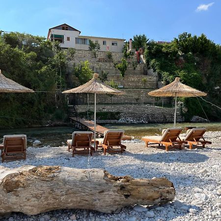 River Escape Villa - Private Beach, Scenic View & Bbq Tepelene Exterior foto