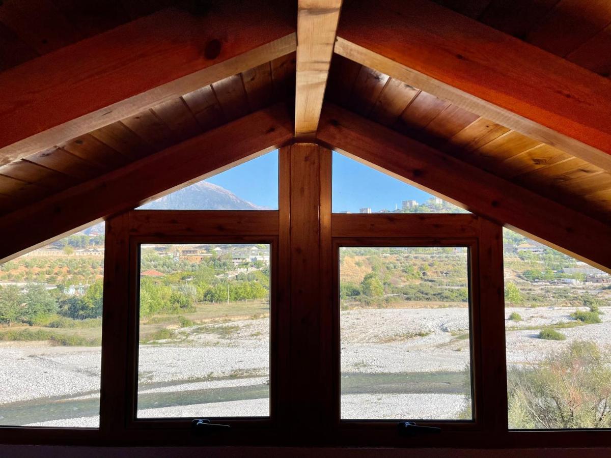 River Escape Villa - Private Beach, Scenic View & Bbq Tepelene Exterior foto