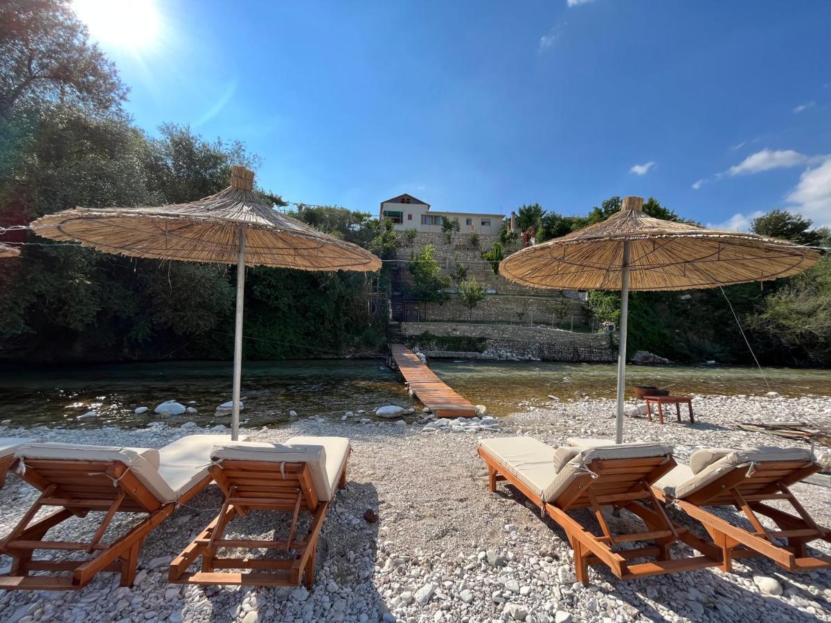 River Escape Villa - Private Beach, Scenic View & Bbq Tepelene Exterior foto