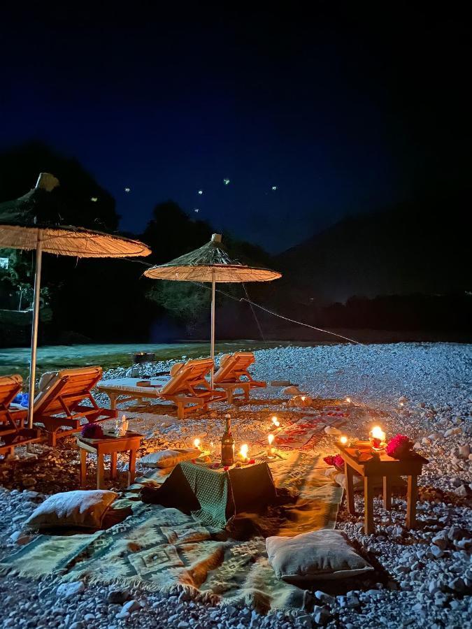River Escape Villa - Private Beach, Scenic View & Bbq Tepelene Exterior foto